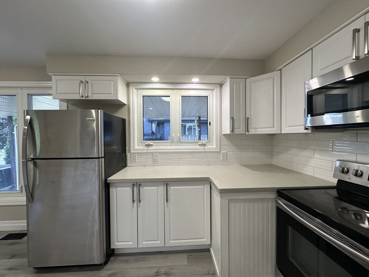 368 Fairlawn St - Photo 6 of 28