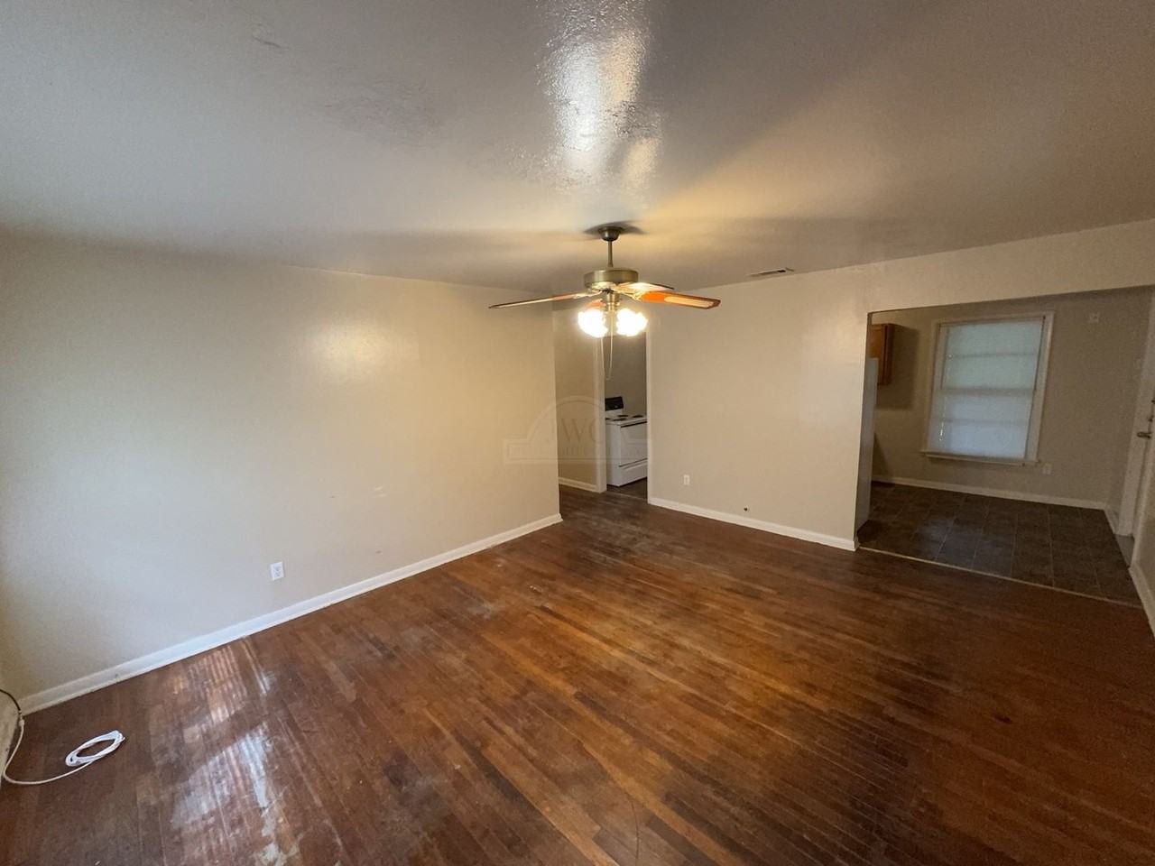 408 Allen St - Photo 2 of 18