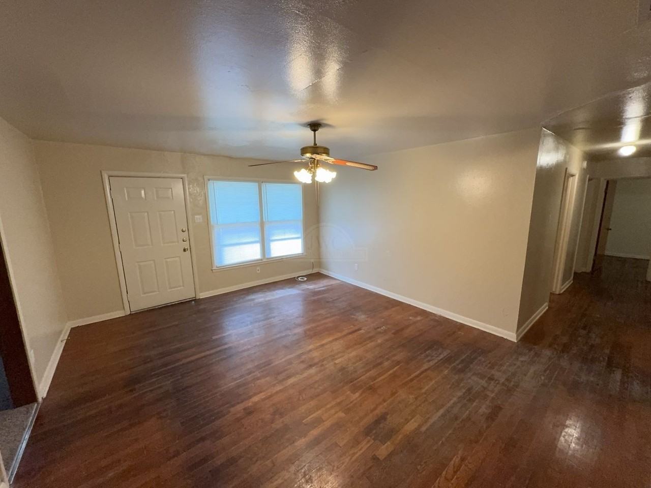 408 Allen St - Photo 5 of 18