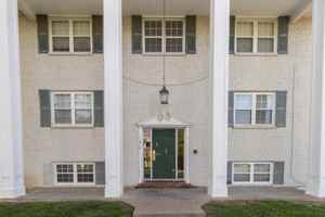 featured image of 1646 Towne Dr