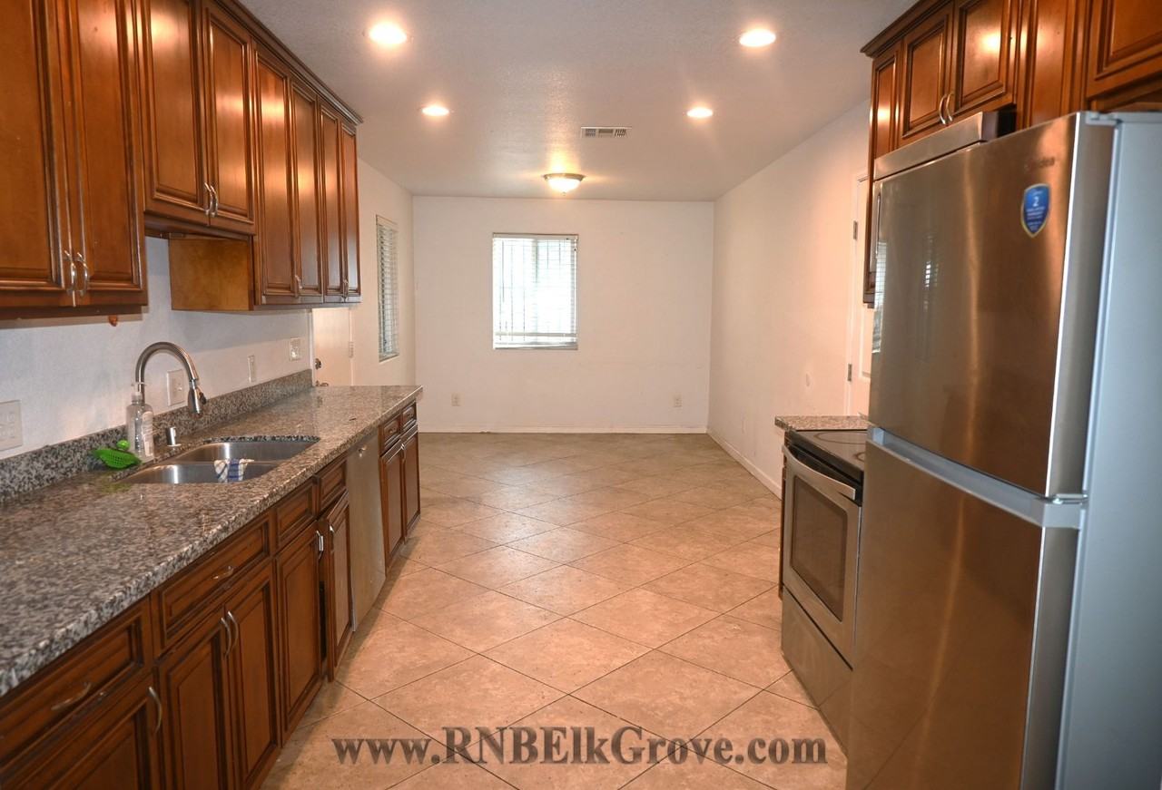 2271 E Church St - Photo 7 of 28