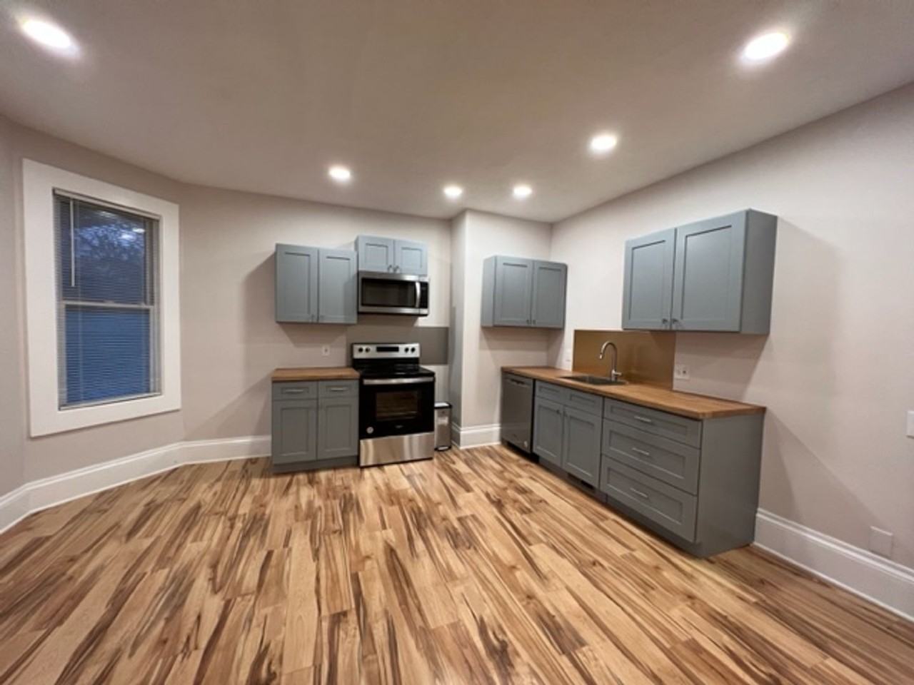 6701 Madison - Photo 5 of 50
