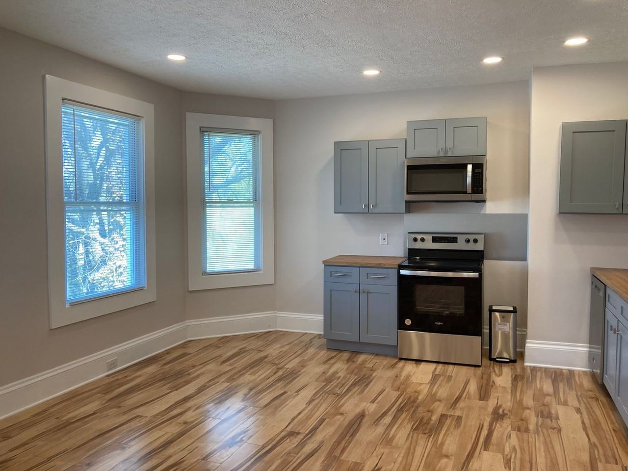 6701 Madison - Photo 7 of 50