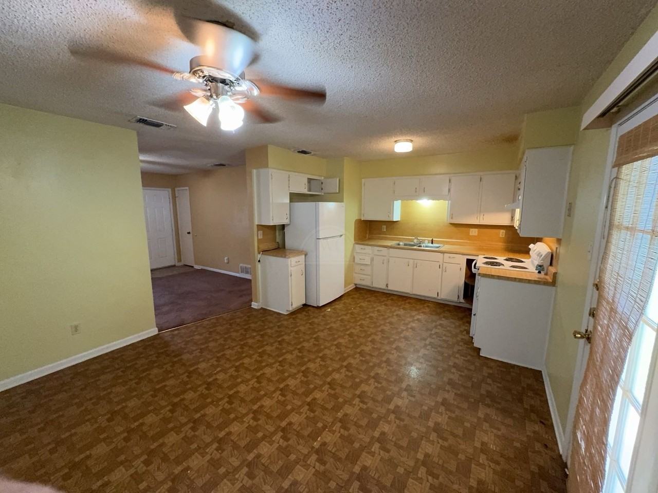 820 Michelle Dr - Photo 6 of 16