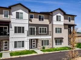 featured image of 705 Eastnorth #1