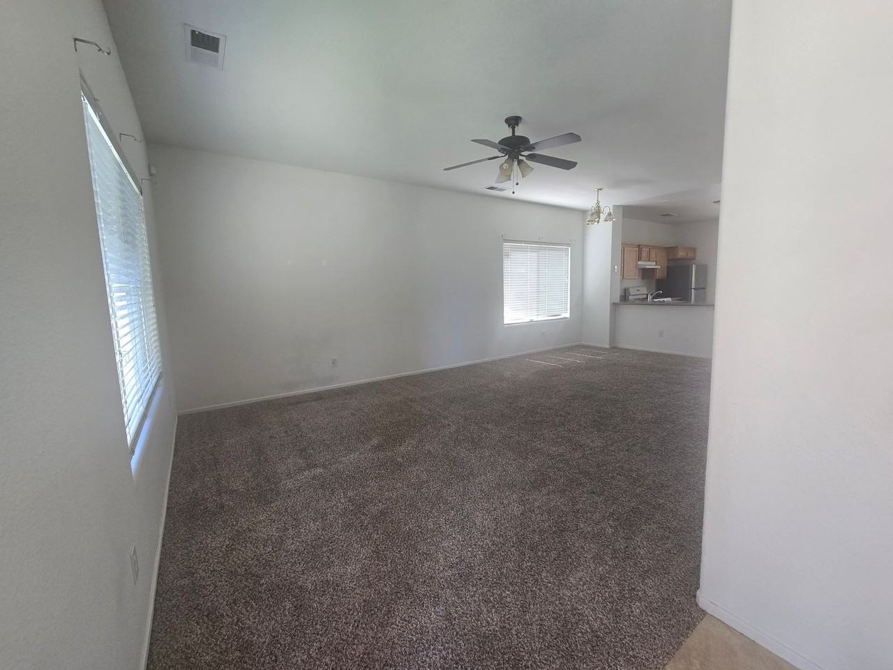 2068 W Merritt St - Photo 3 of 10