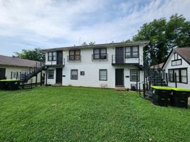 featured image of 809 1/2 E 17th St