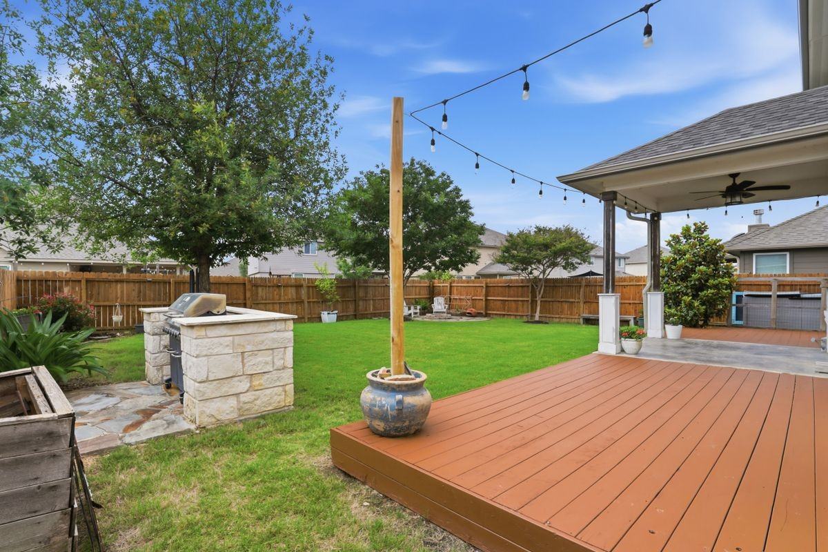 113 Bastian Ln - Photo 3 of 16