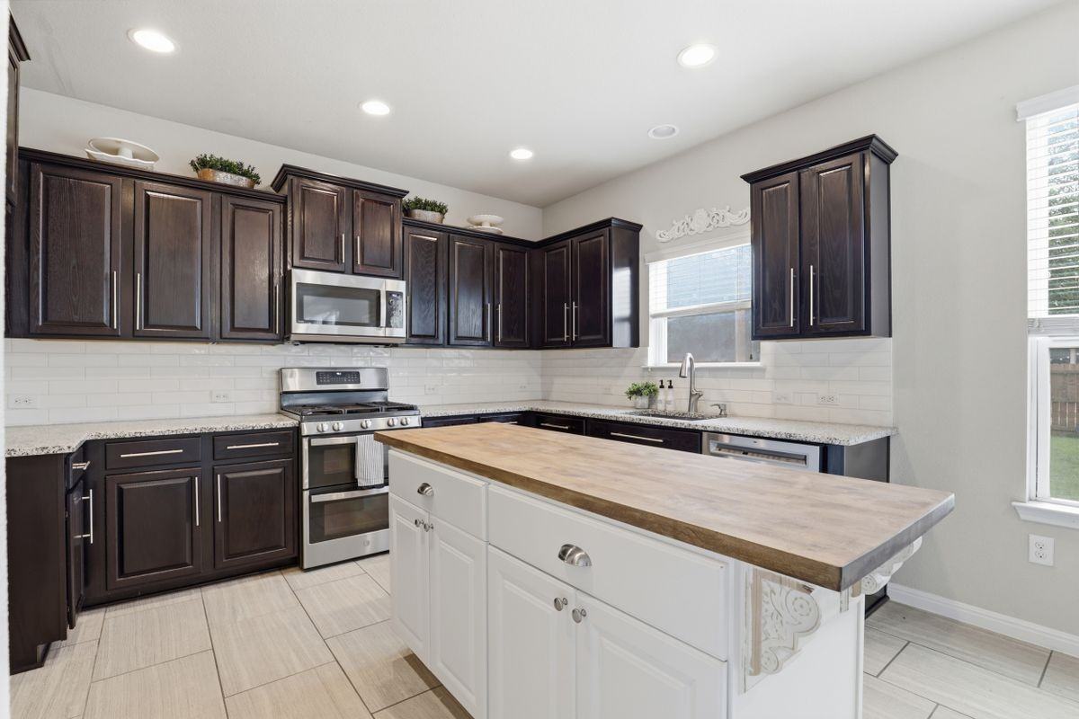 113 Bastian Ln - Photo 7 of 16
