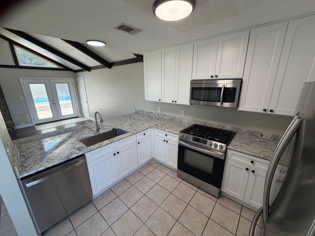 12195 Sage Ave - Photo 3 of 5