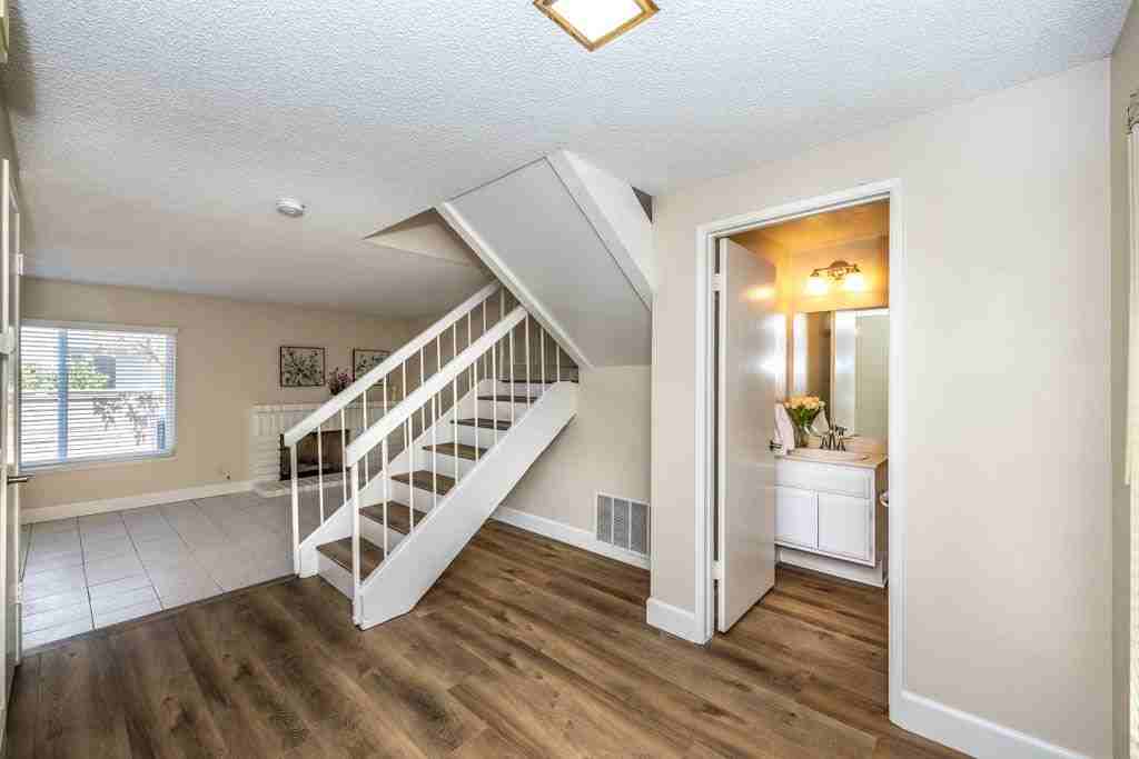 21 Ashbrook ##102 - Photo 3 of 15