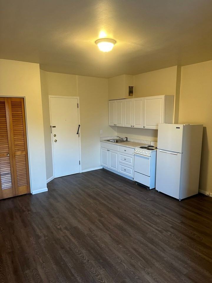 140 NORTH STREET - Photo 4 of 7