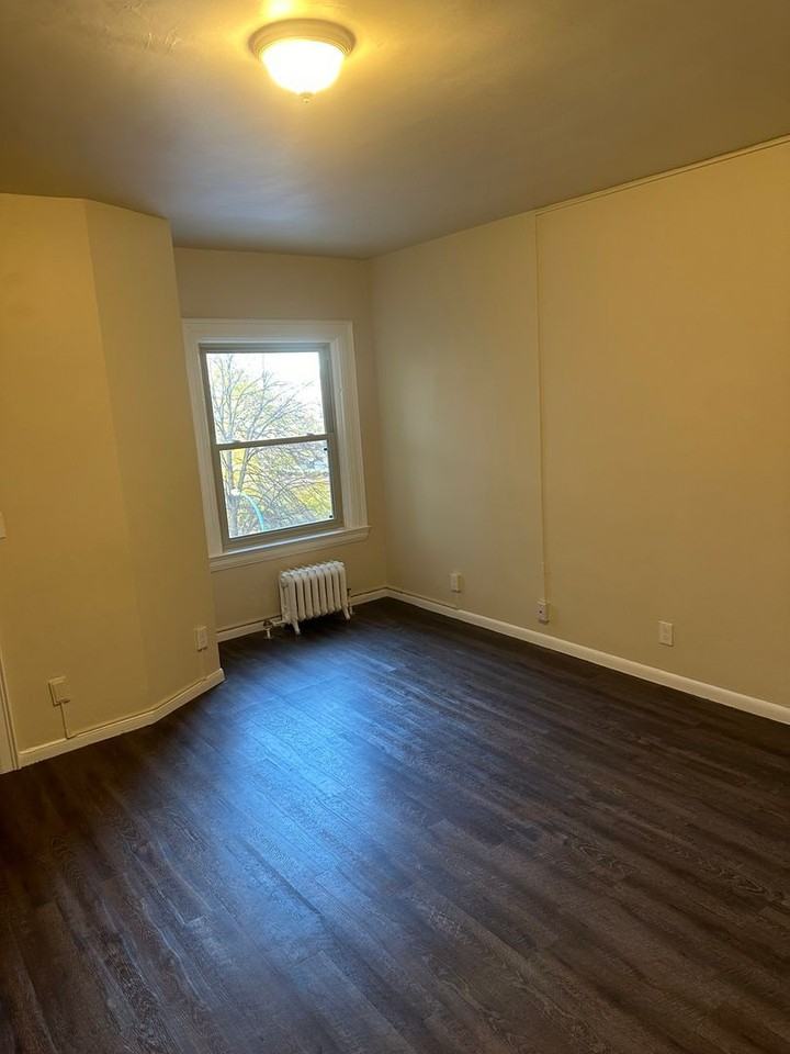 140 NORTH STREET - Photo 5 of 7