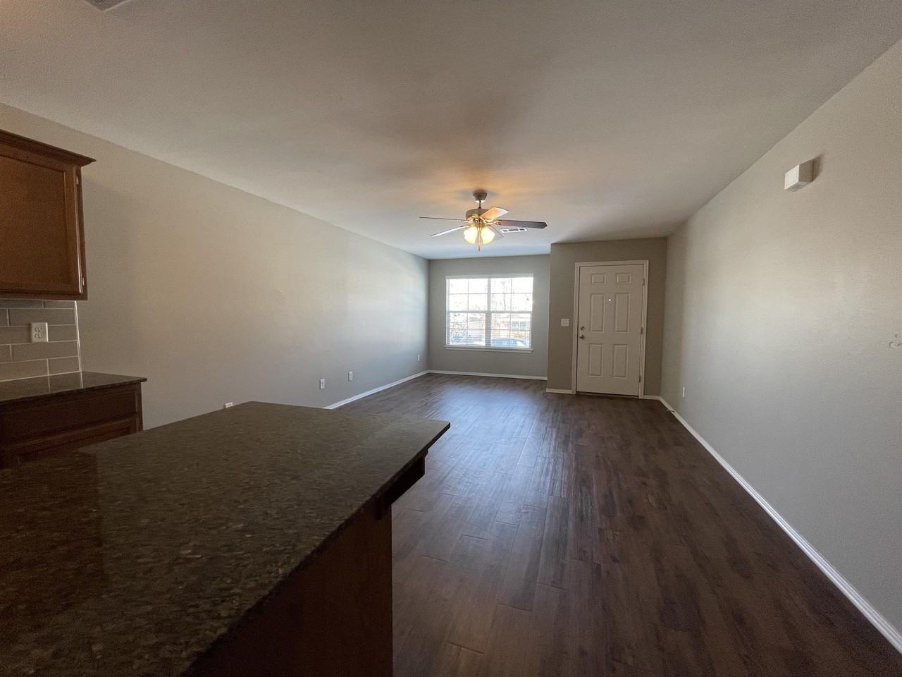 2902 Sw Deerfield Blvd #2 - Photo 2 of 23