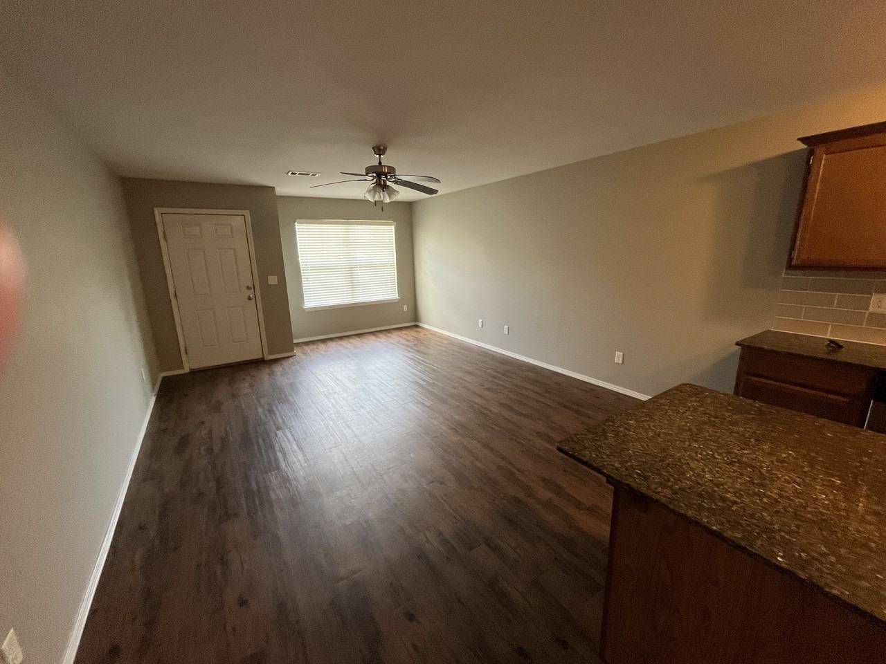 2902 Sw Deerfield Blvd #1 - Photo 7 of 11