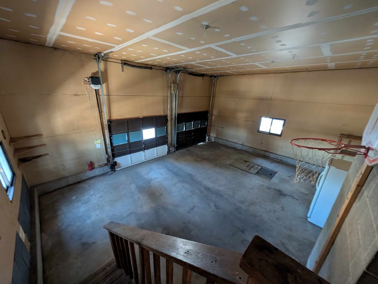 1015 Edge Hill Dr - Photo 3 of 25