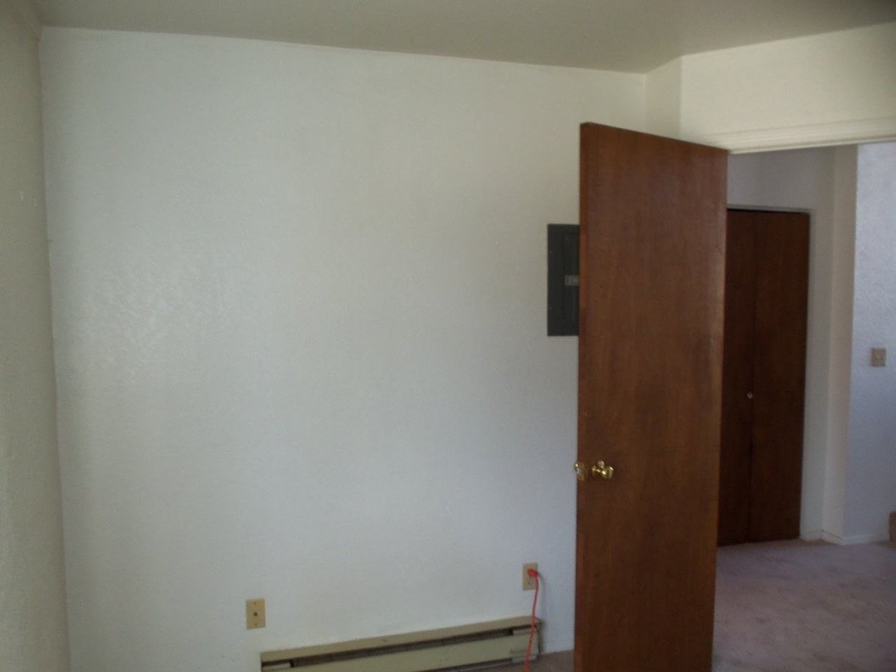 520 Forest Edge Rd Apt D - Photo 2 of 6