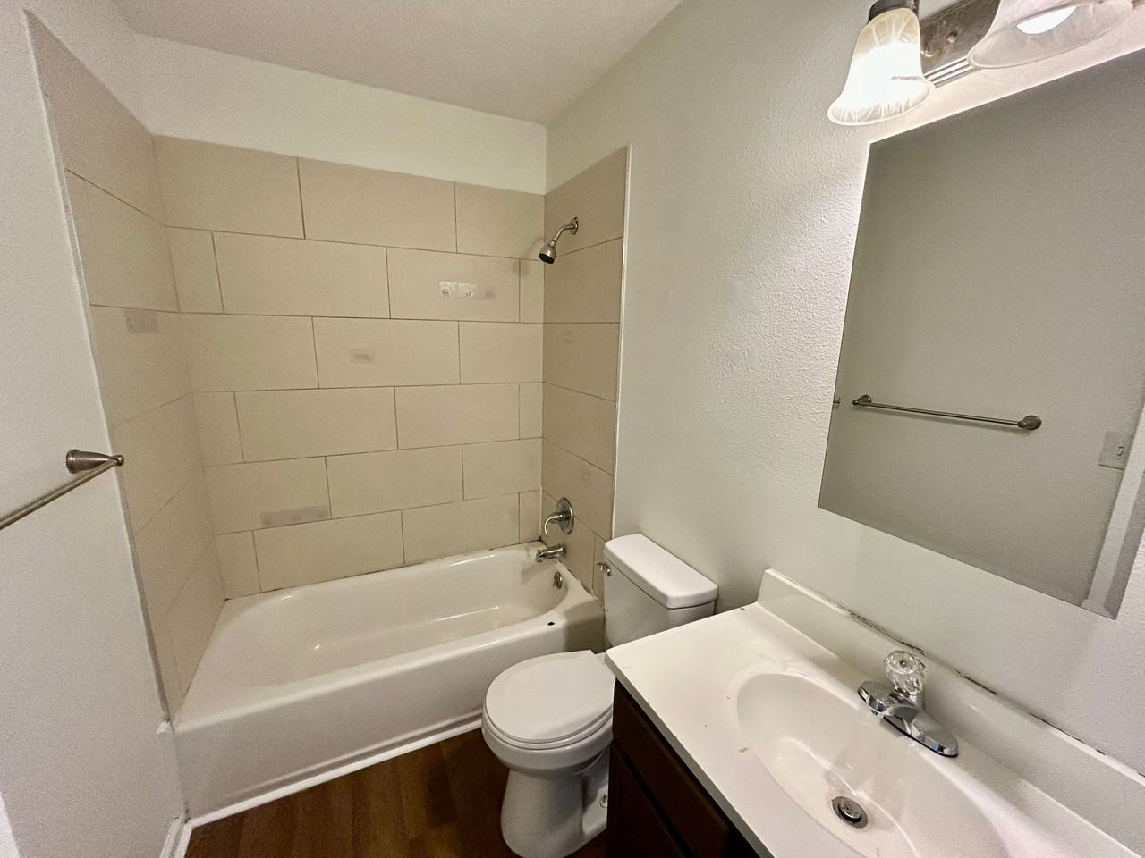 200 N. Hill-N-Dale St. - Photo 2 of 30