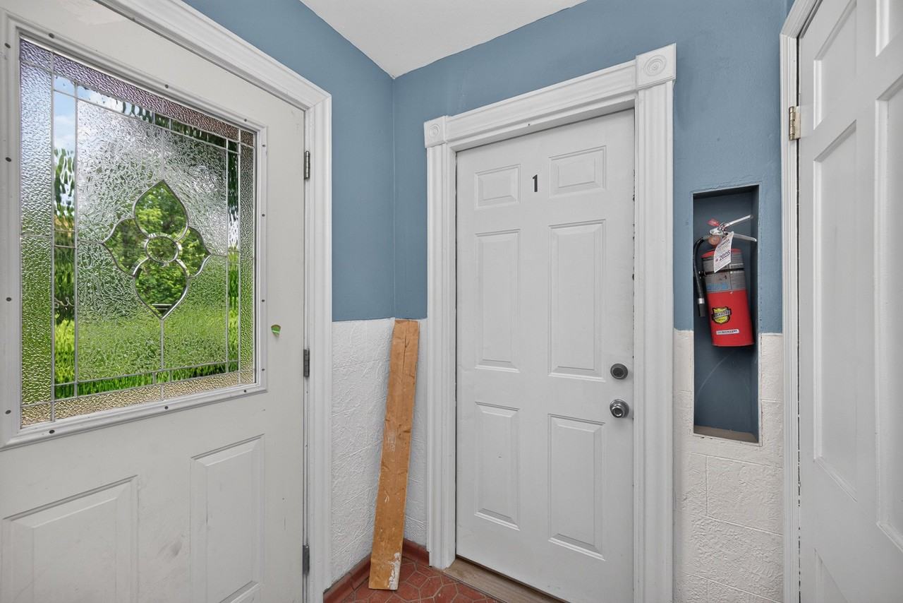 4348 Kirby Ave #1 - Photo 3 of 15