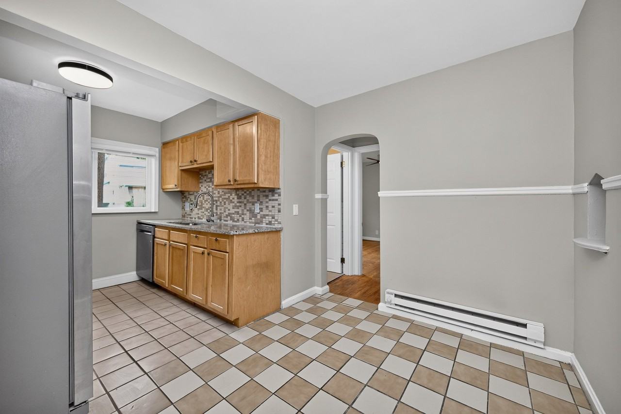 4348 Kirby Ave #1 - Photo 5 of 15