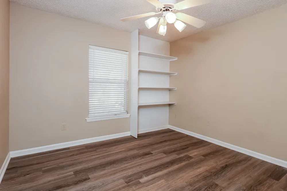 11837 Lake Fern Dr #NA - Photo 6 of 11