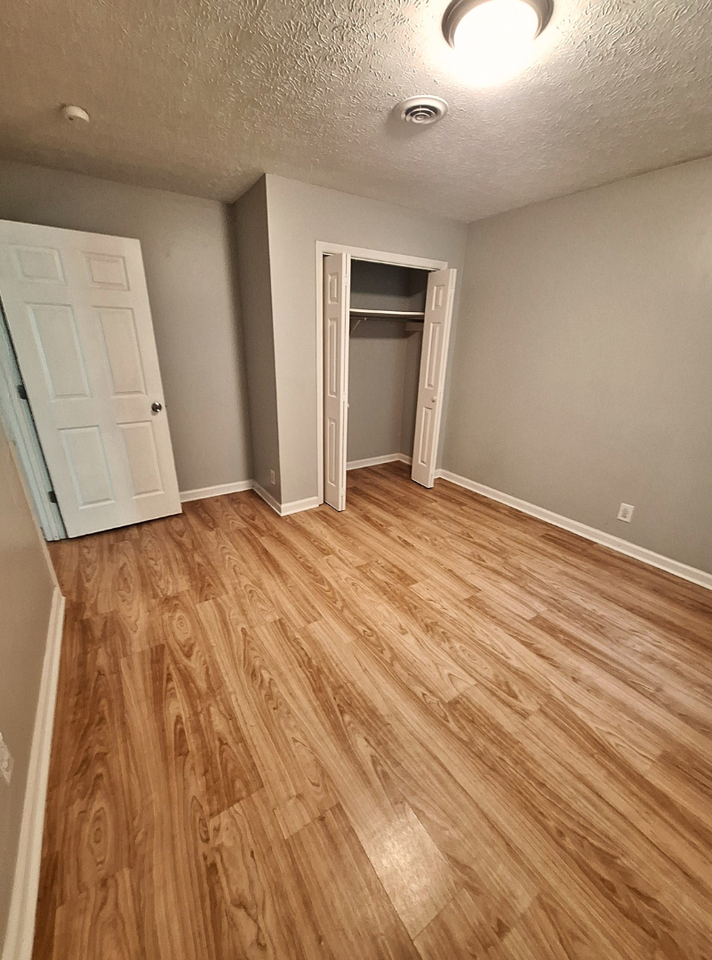 118B N Poole St - Photo 7 of 9