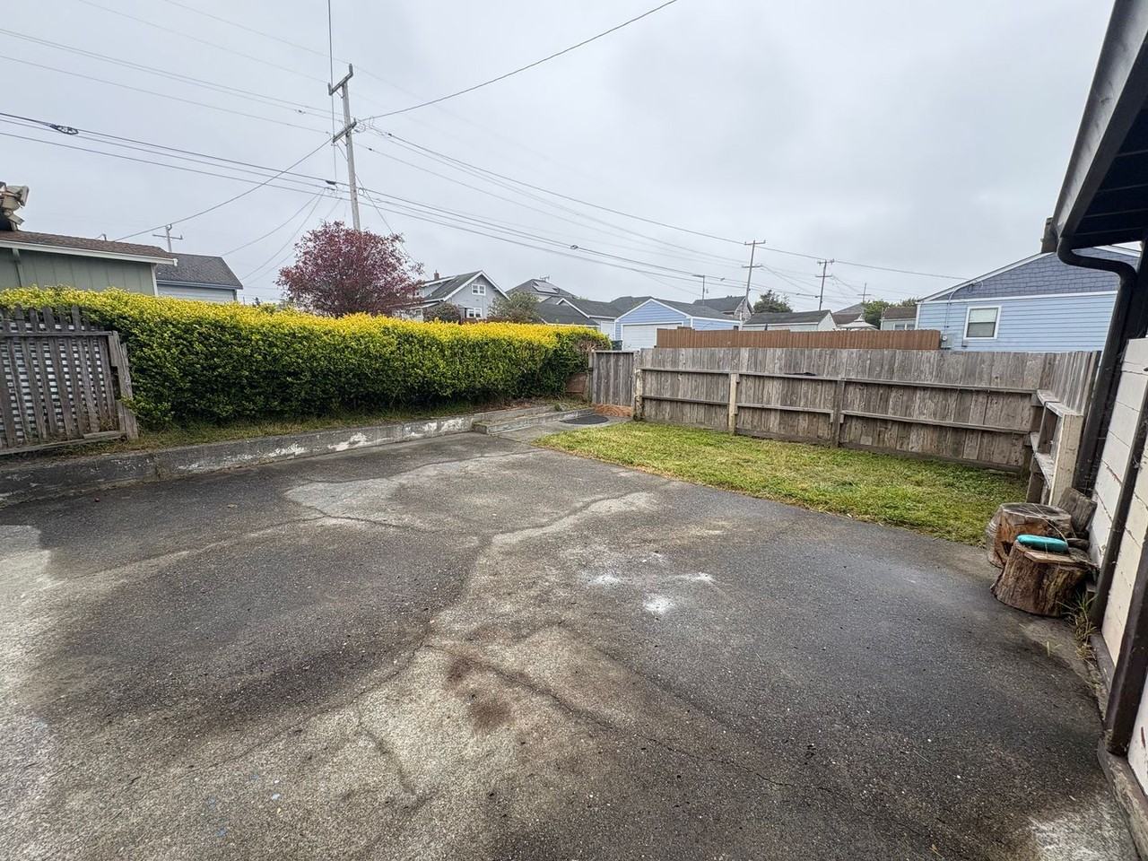 2435 B St - Photo 4 of 11