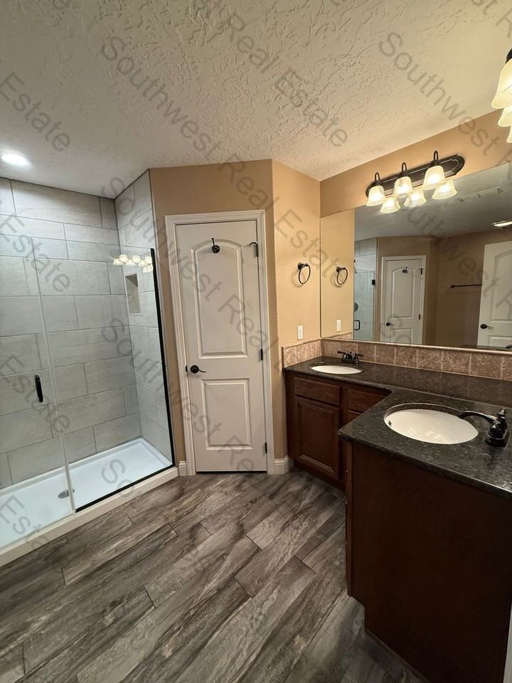 2111 Mockingbird Ln - Photo 6 of 13