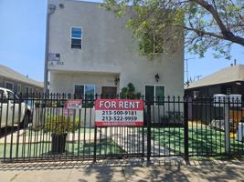 featured image of 220 E 61st St