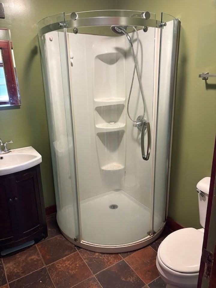 608 W 9th St - Photo 5 of 9
