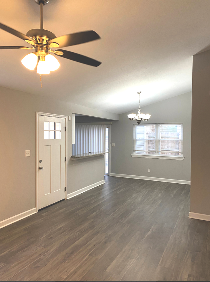 1733 Joplin Ln - Photo 4 of 7