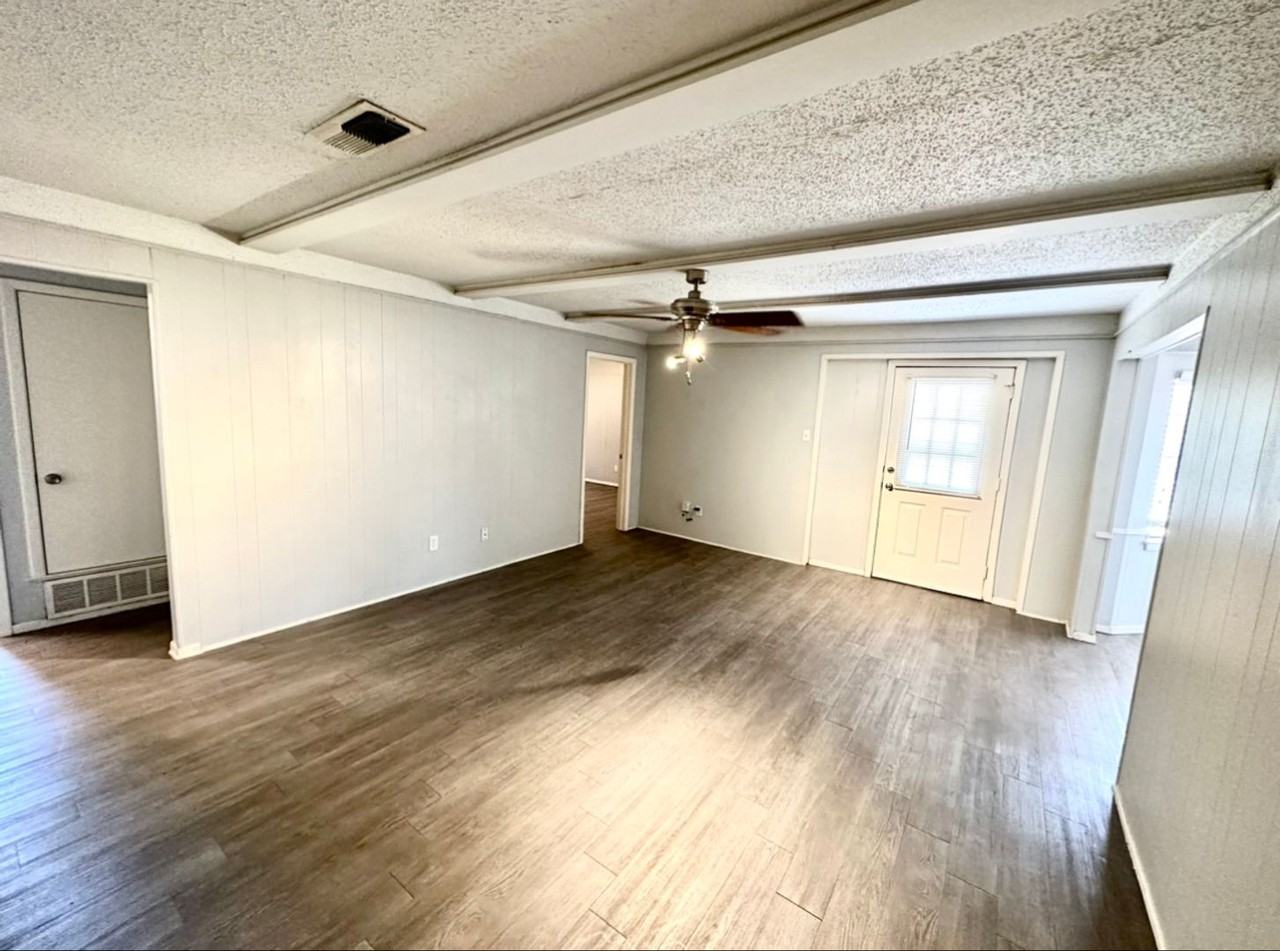 1114 Johnson St - Photo 3 of 13