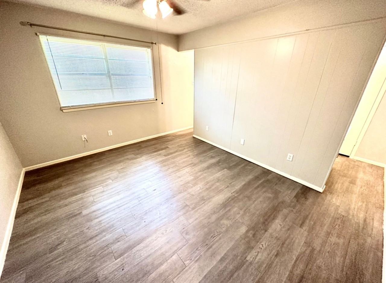 1114 Johnson St - Photo 7 of 13