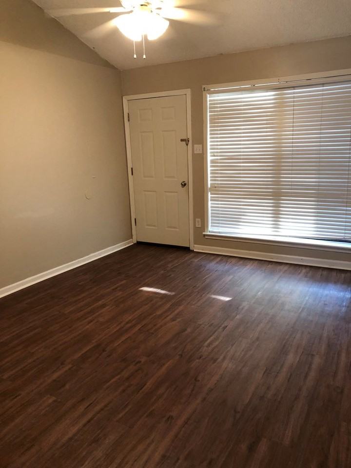 1713 Jasper Ave - Photo 3 of 16