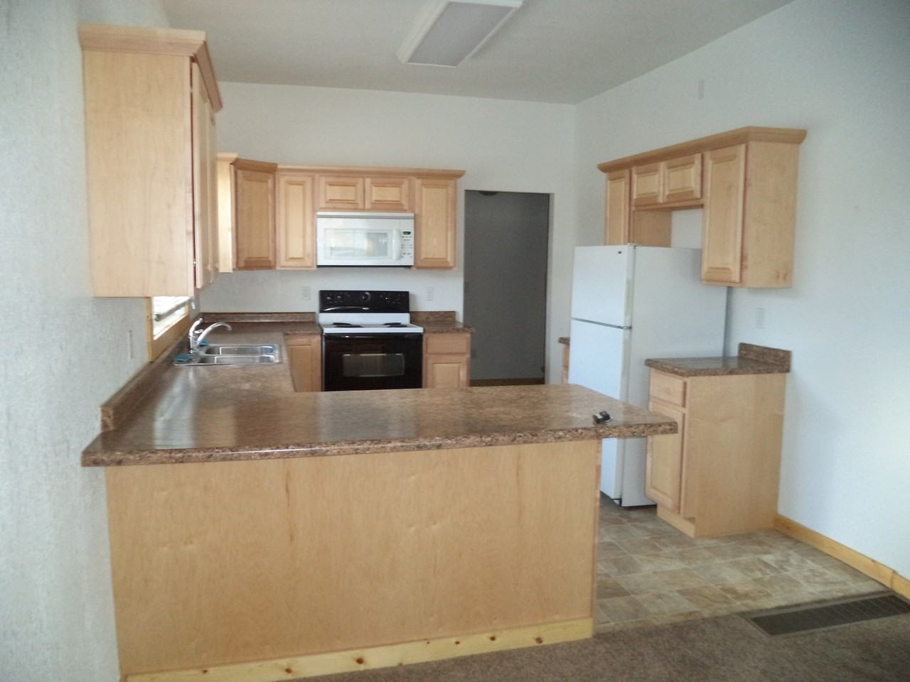 433 3rd Ave Nw - Photo 2 of 8