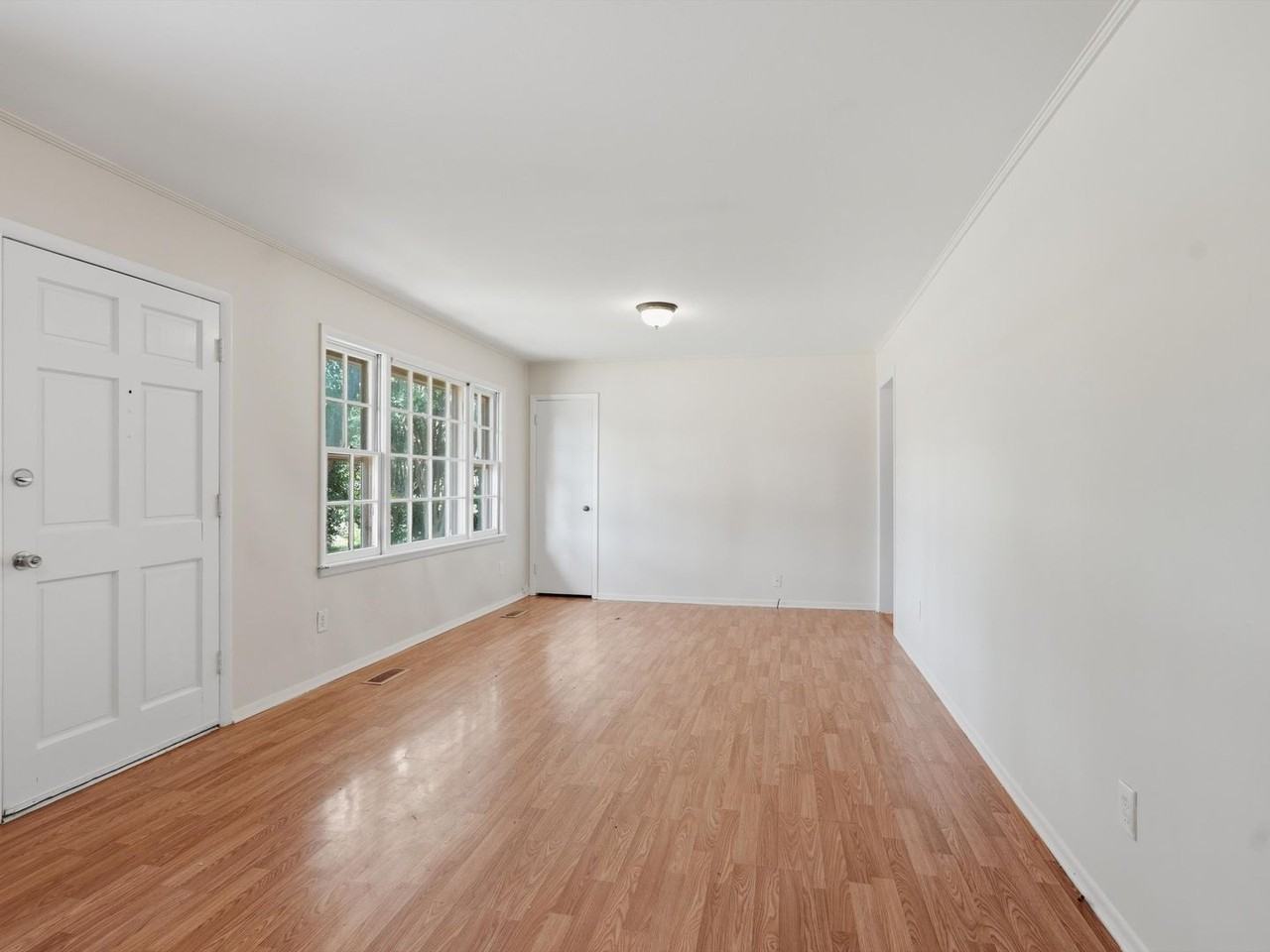 704 Jackson Dr - Photo 6 of 25