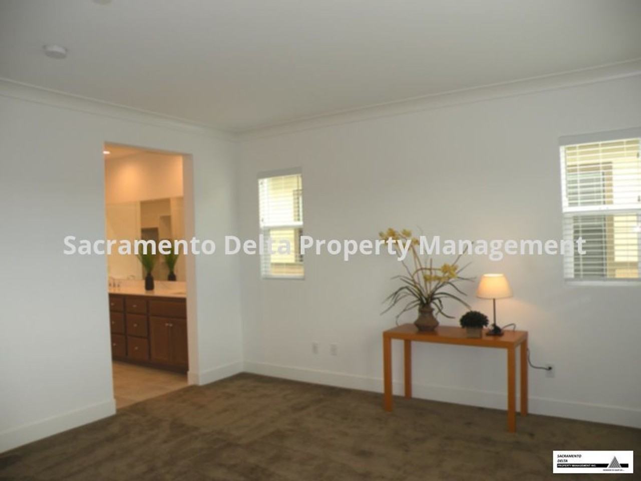 133 Fonseca St - Photo 6 of 12