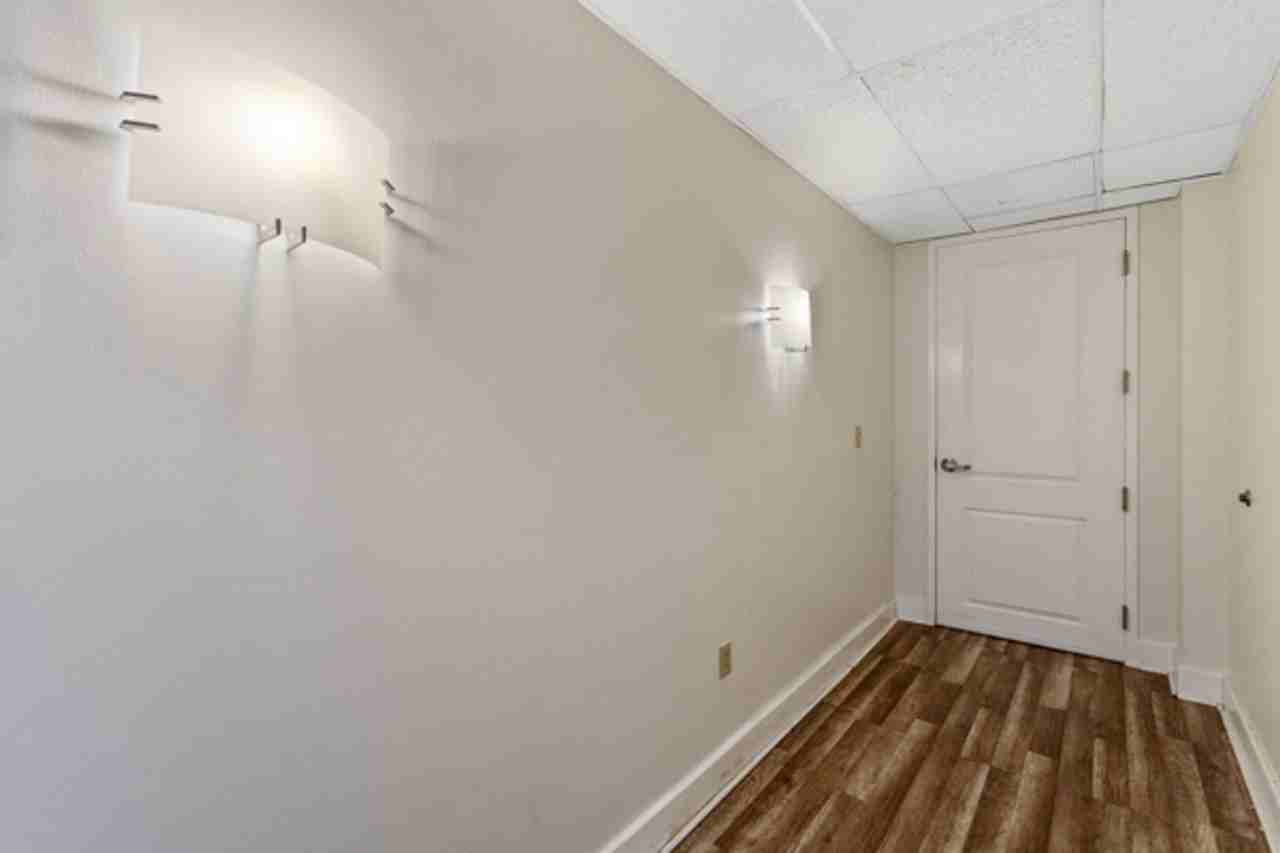 115 E Jefferson St - Photo 2 of 24
