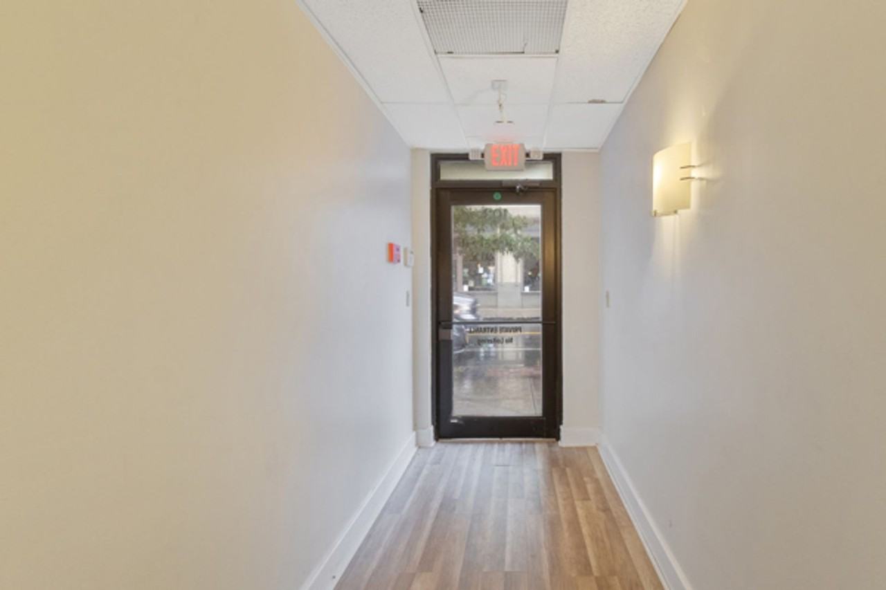 115 E Jefferson St - Photo 3 of 24