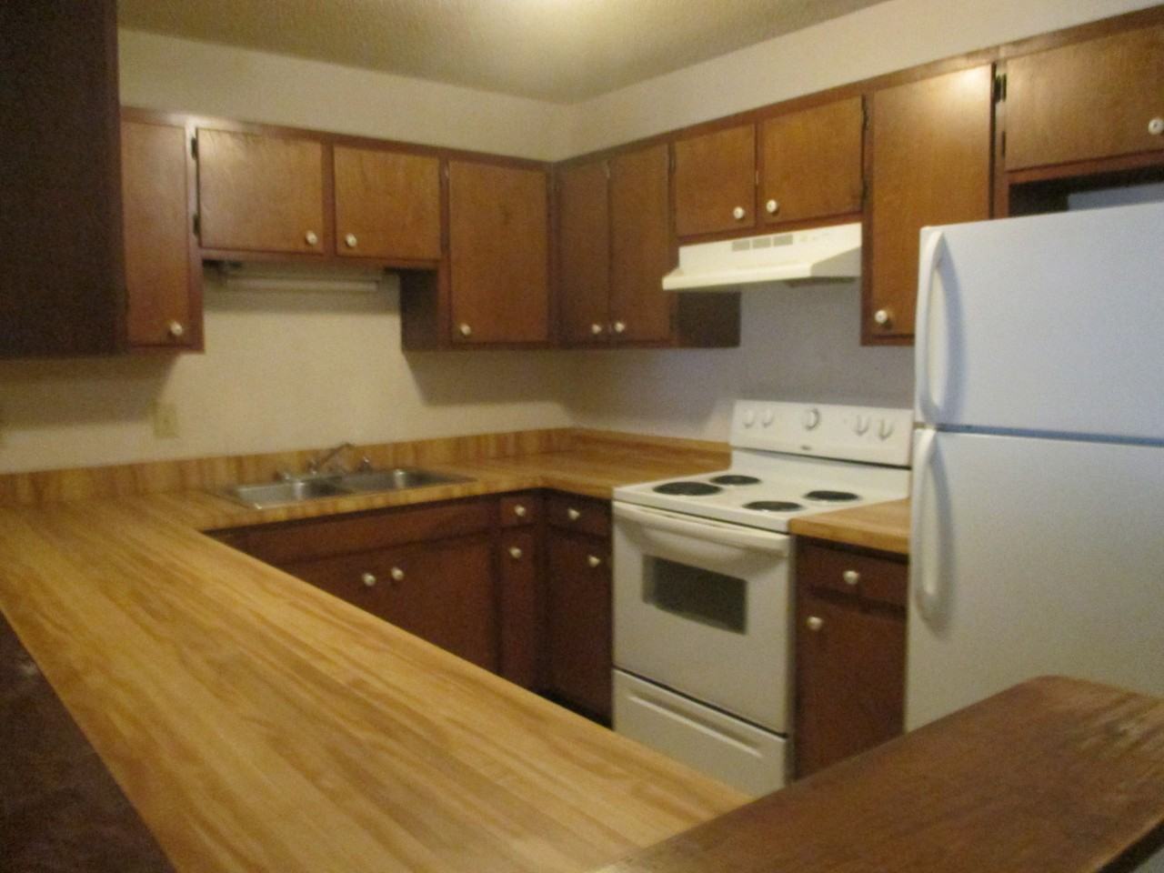 1554 College Way - Photo 4 of 7