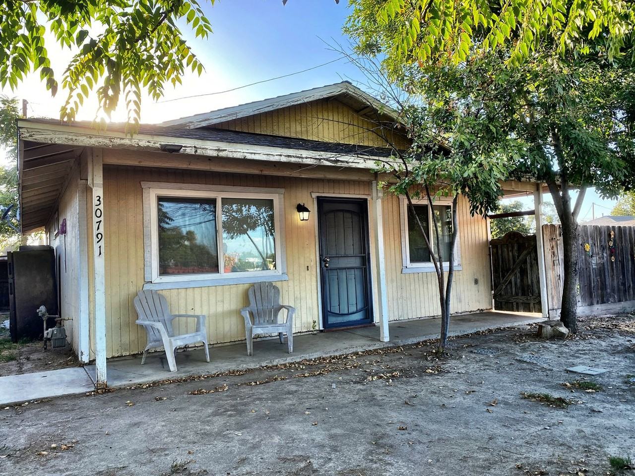 30791 Robinson Rd - Photo 2 of 13