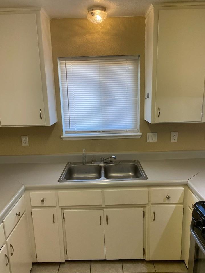 30791 Robinson Rd - Photo 3 of 13