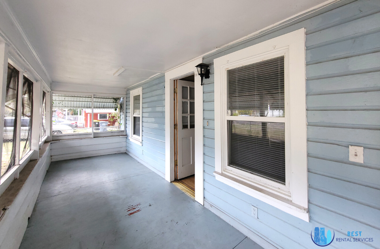 2441 E Magnolia St - Photo 3 of 13