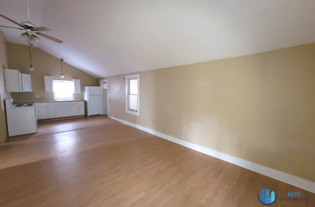 2441 E Magnolia St - Photo 5 of 13
