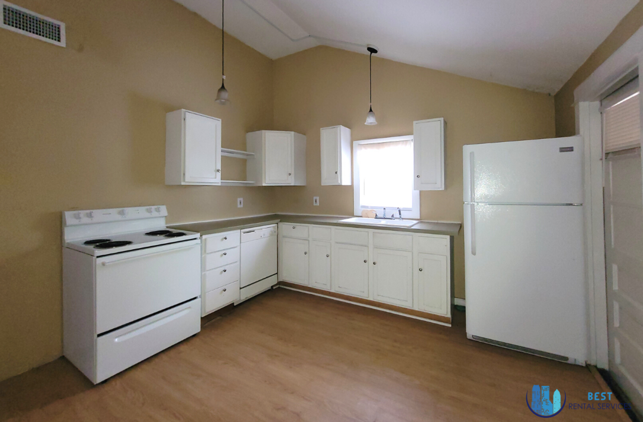 2441 E Magnolia St - Photo 6 of 13