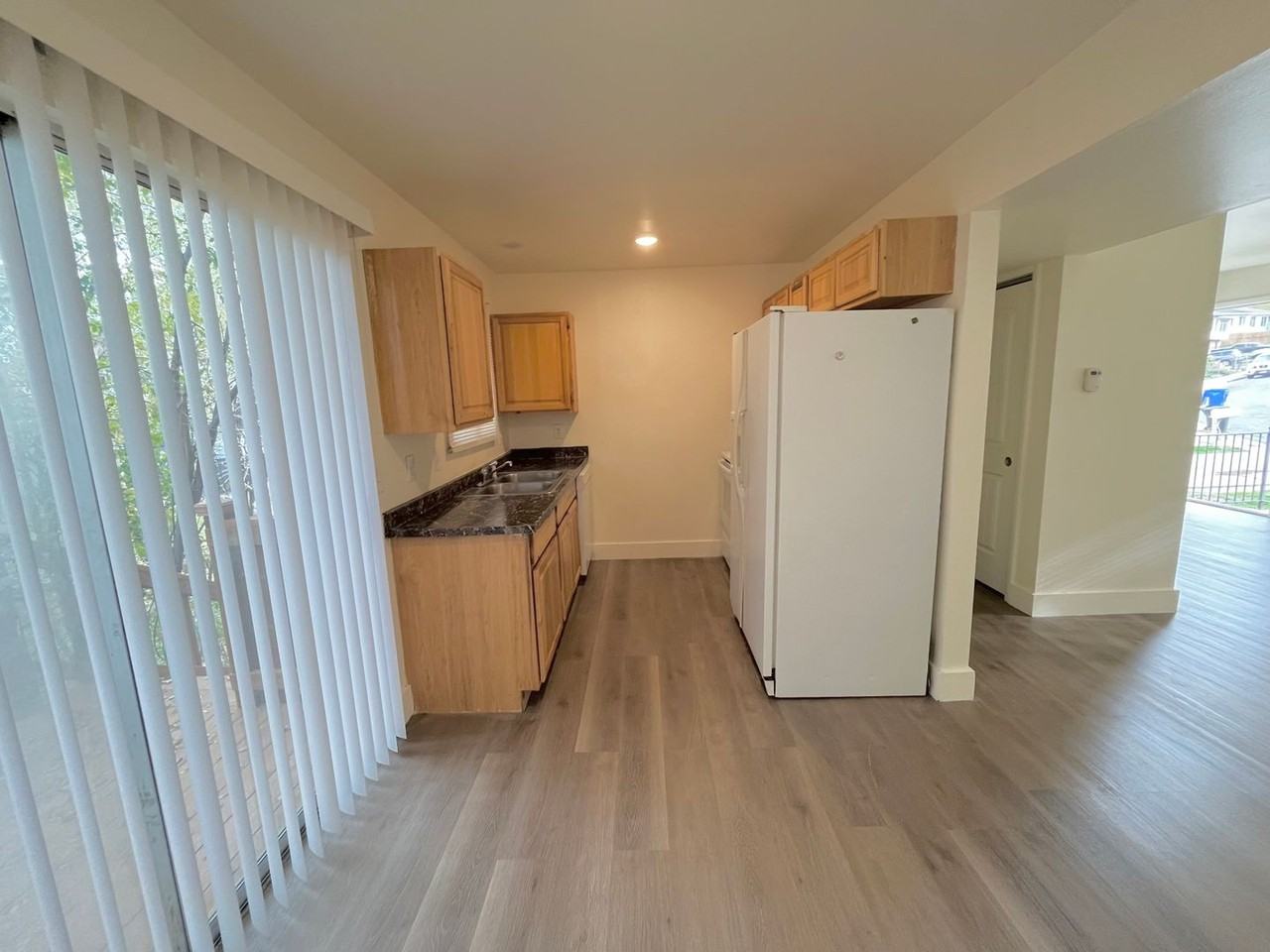 9168 W Copper Cove Cir - Photo 2 of 13