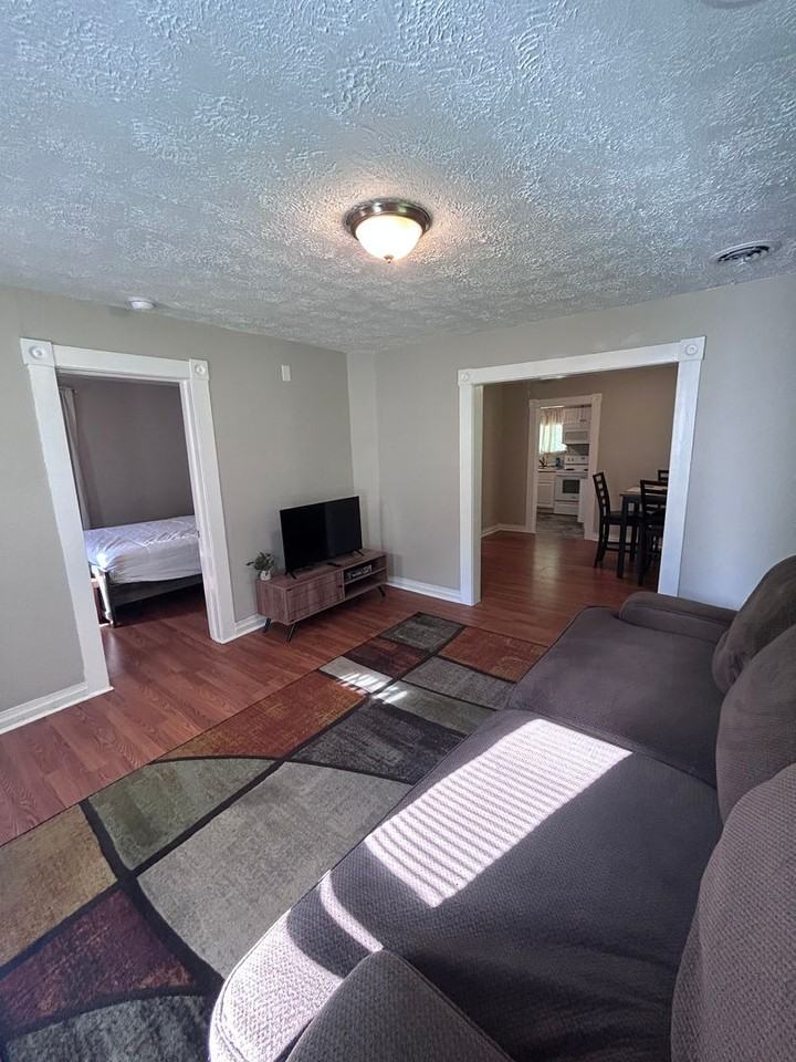 14 Ainsworth Ln - Photo 4 of 13