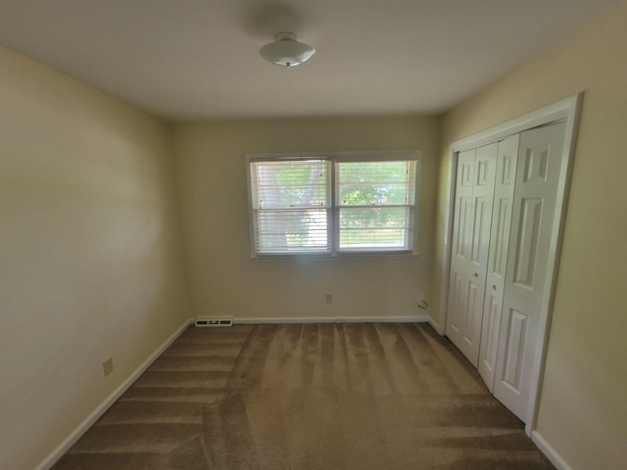 3023 Robin Hood Dr - Photo 6 of 12