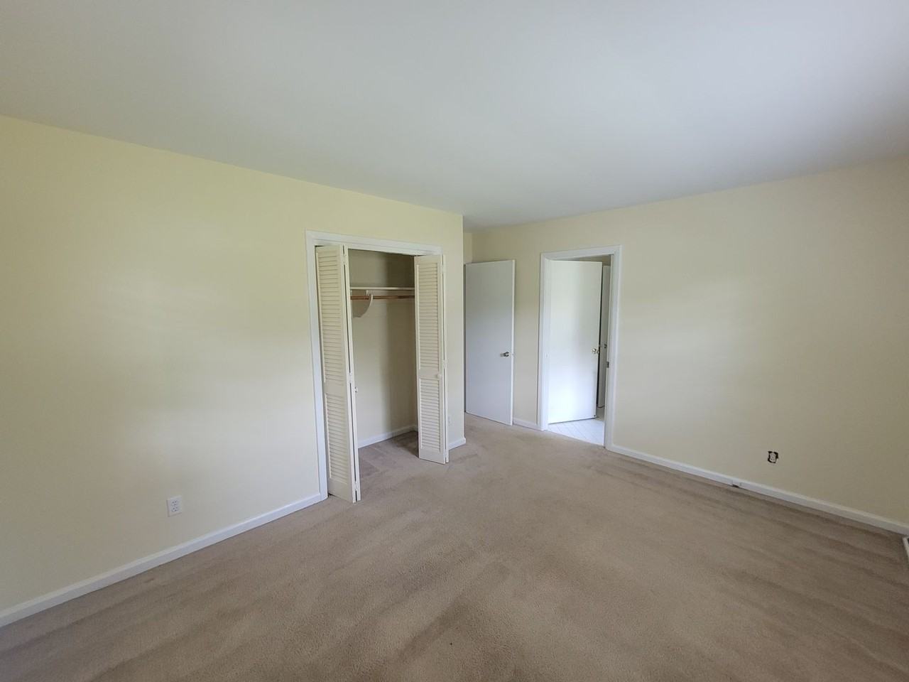 3023 Robin Hood Dr - Photo 7 of 12