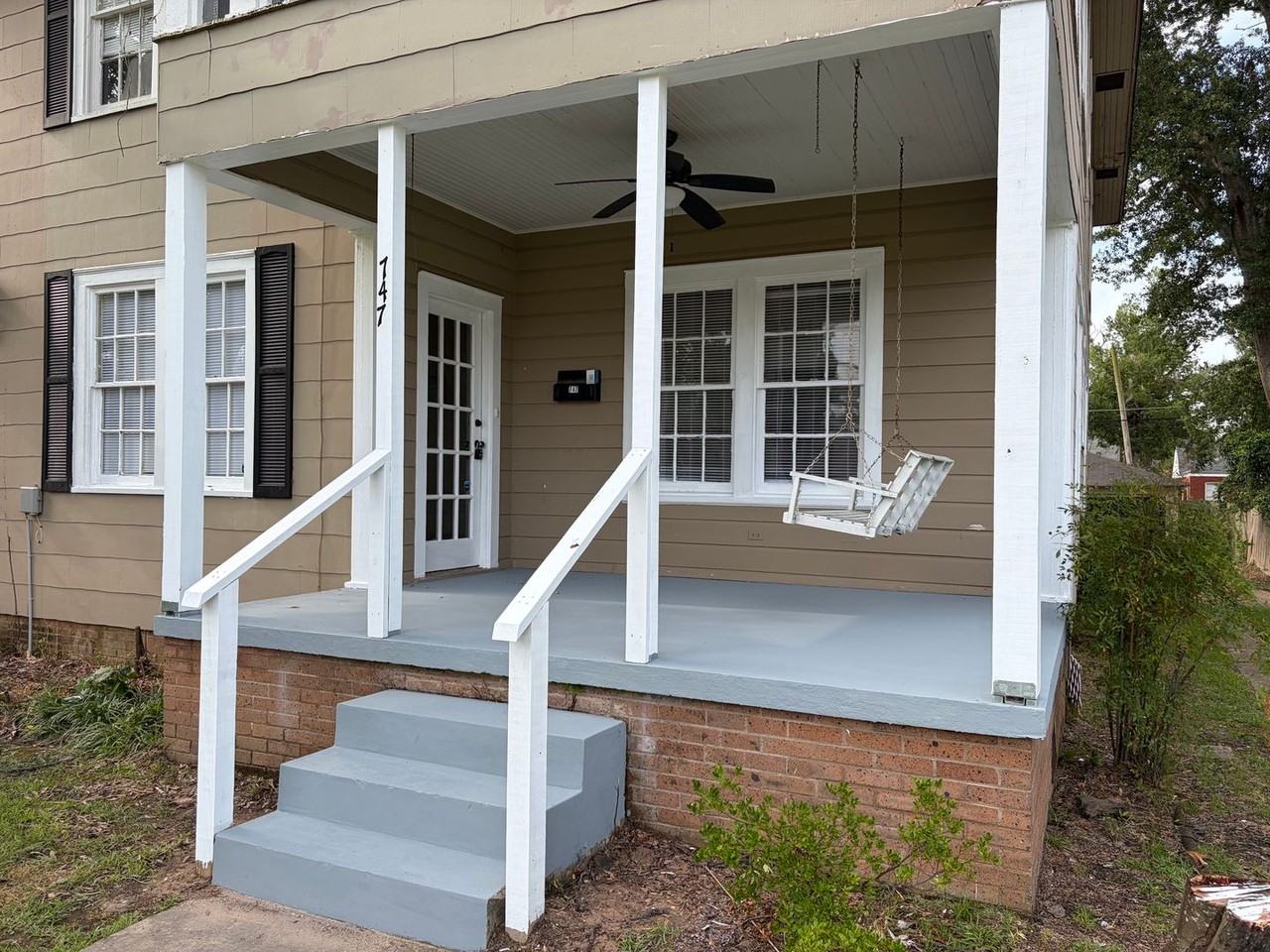747 Stephenson St - Photo 2 of 11